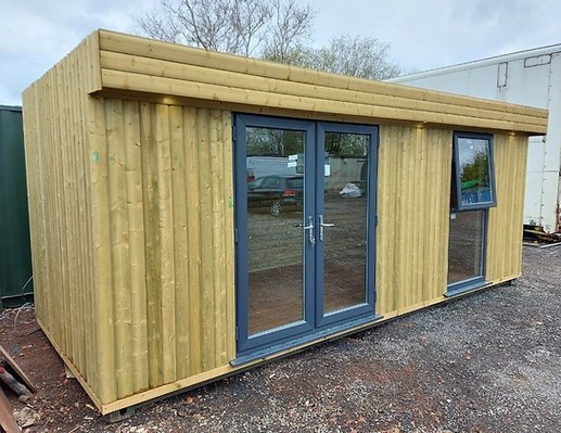 Module Container Aménagé – avec bardage en bois massif (14 m2)