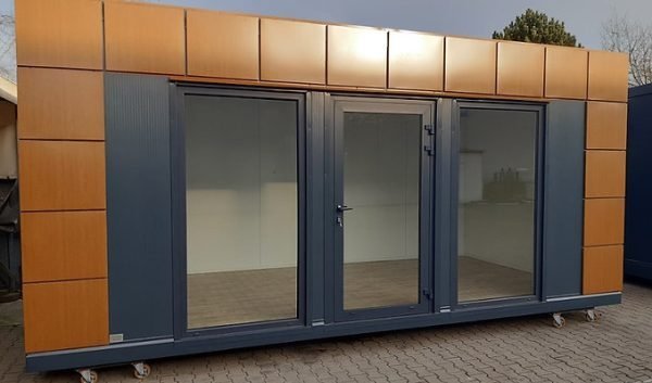 Container Bureau aménagé de 18 m2 avec Toilettes