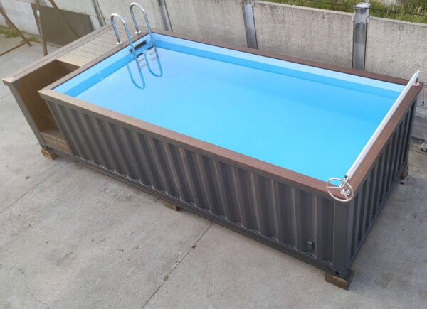 Piscine en conteneur de 6m x 2.4m avec éclairage LED